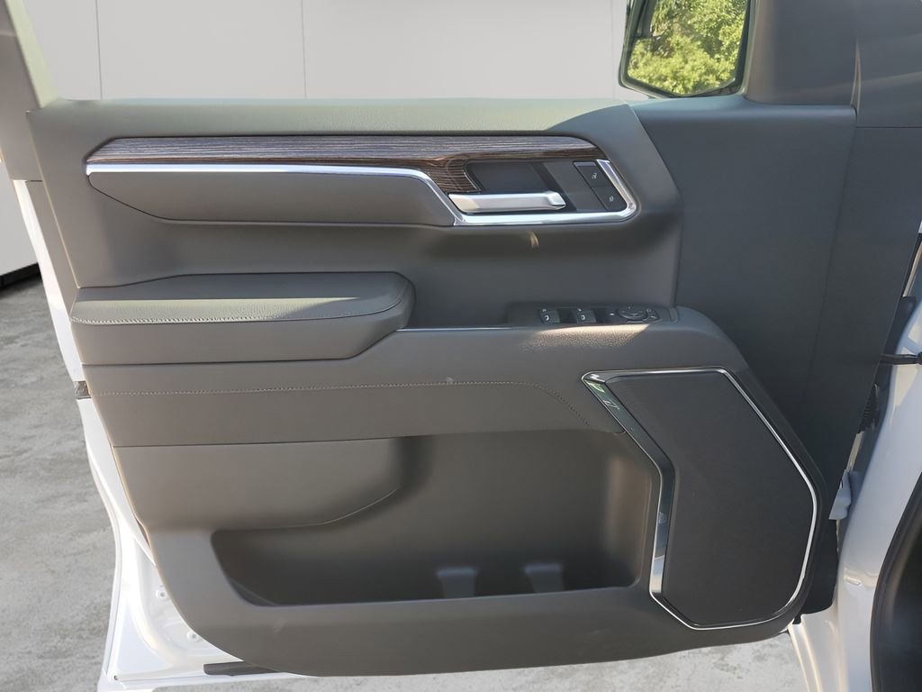 Used 2026 GMC Sierra 1500 Elevation image 41