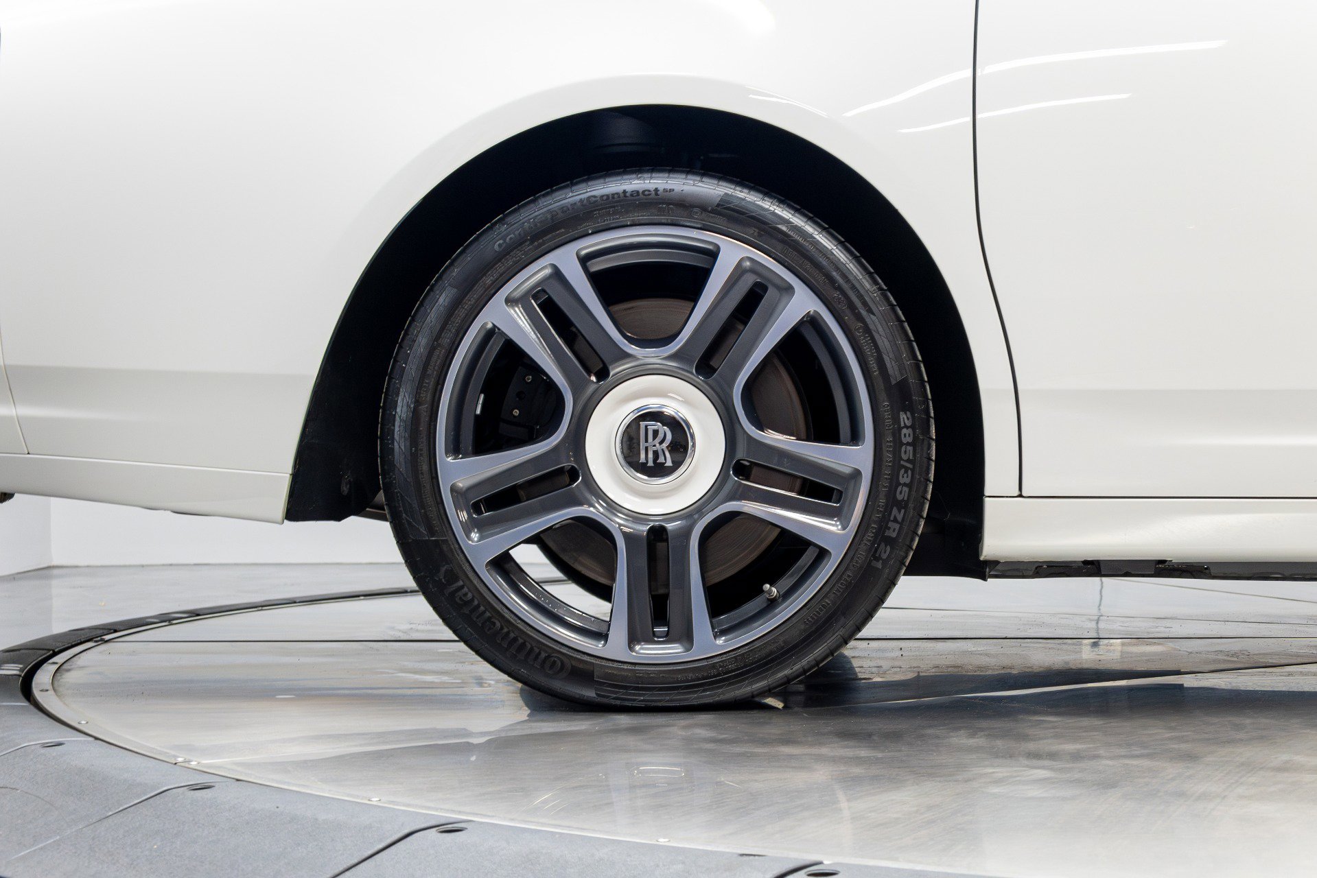 Used 2016 Rolls-Royce Ghost image 22