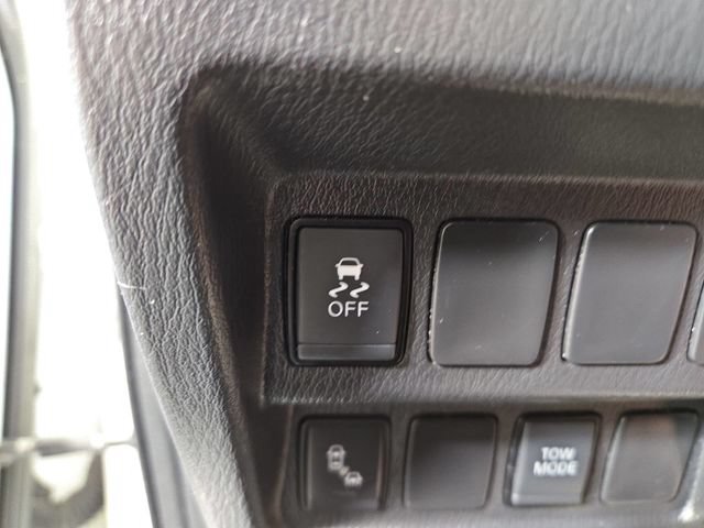 Used 2019 Nissan Pathfinder SV AWD/4WD image 27
