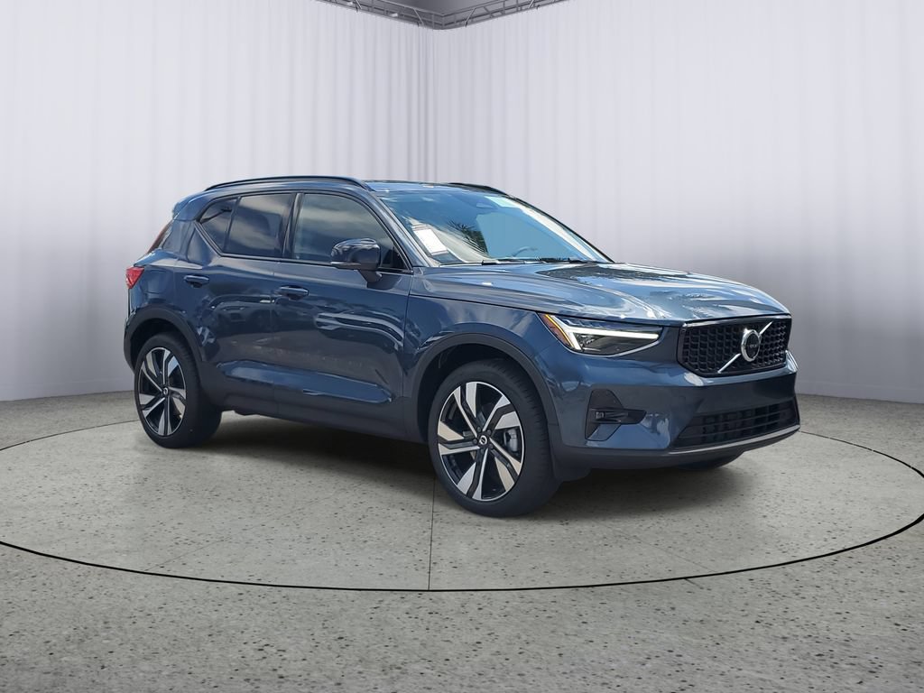 New 2026 Volvo XC40 B5 Ultra w/ Protection Package Premier AWD/4WD image 1
