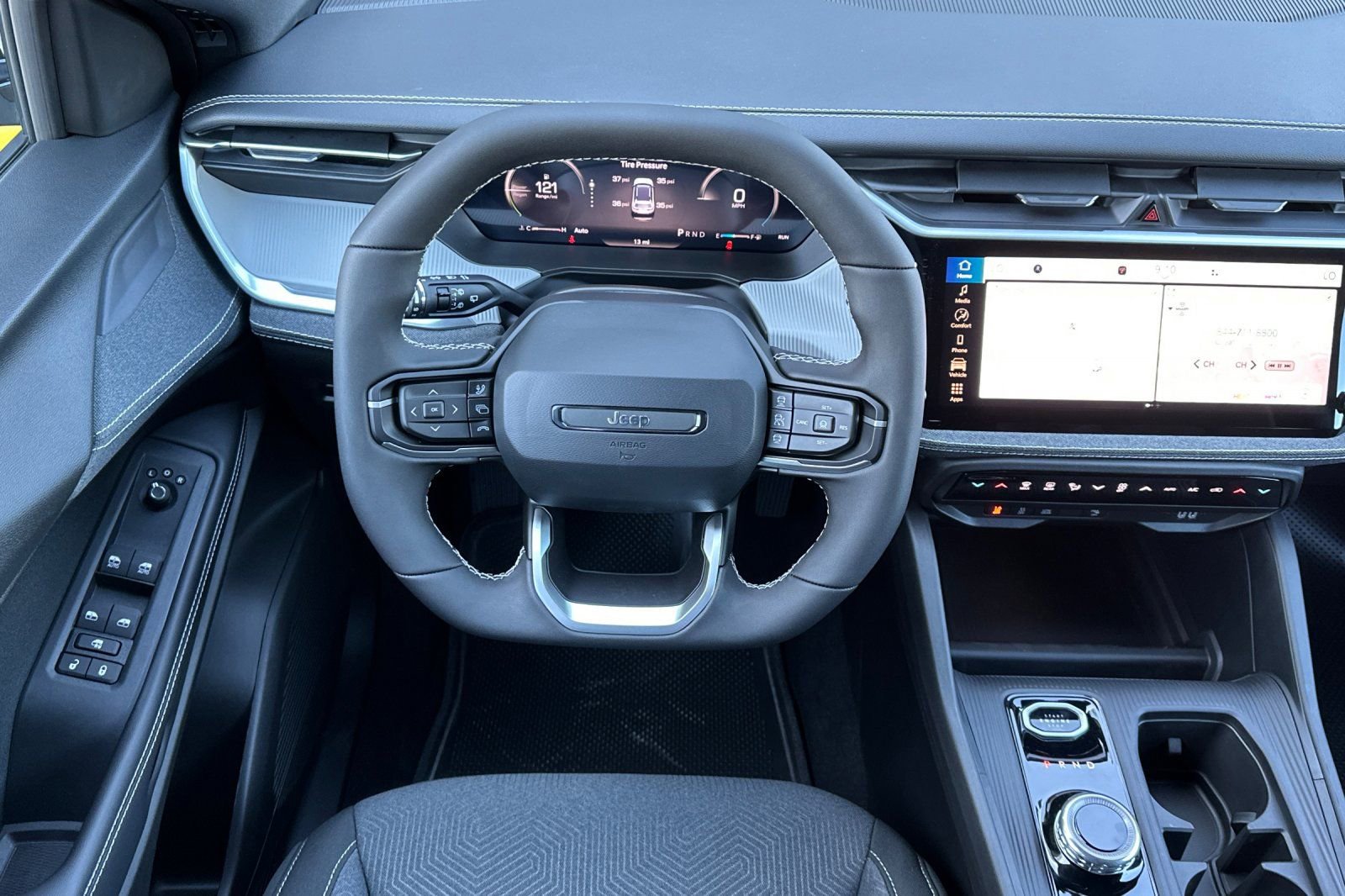 New 2026 Jeep Cherokee Laredo image 14