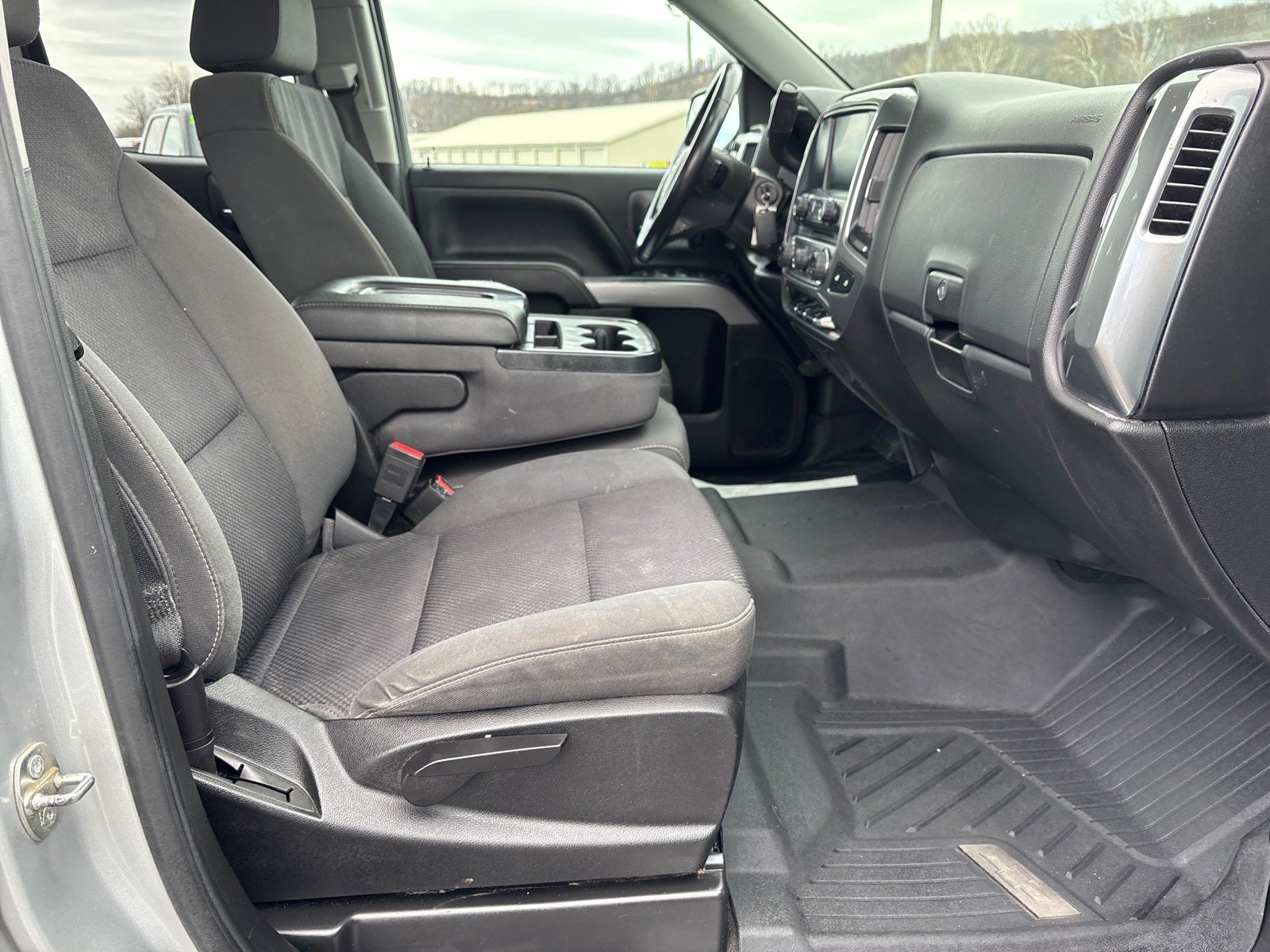 Used 2018 Chevrolet Silverado 1500 LT w/ LPO, Black Pack AWD/4WD image 16