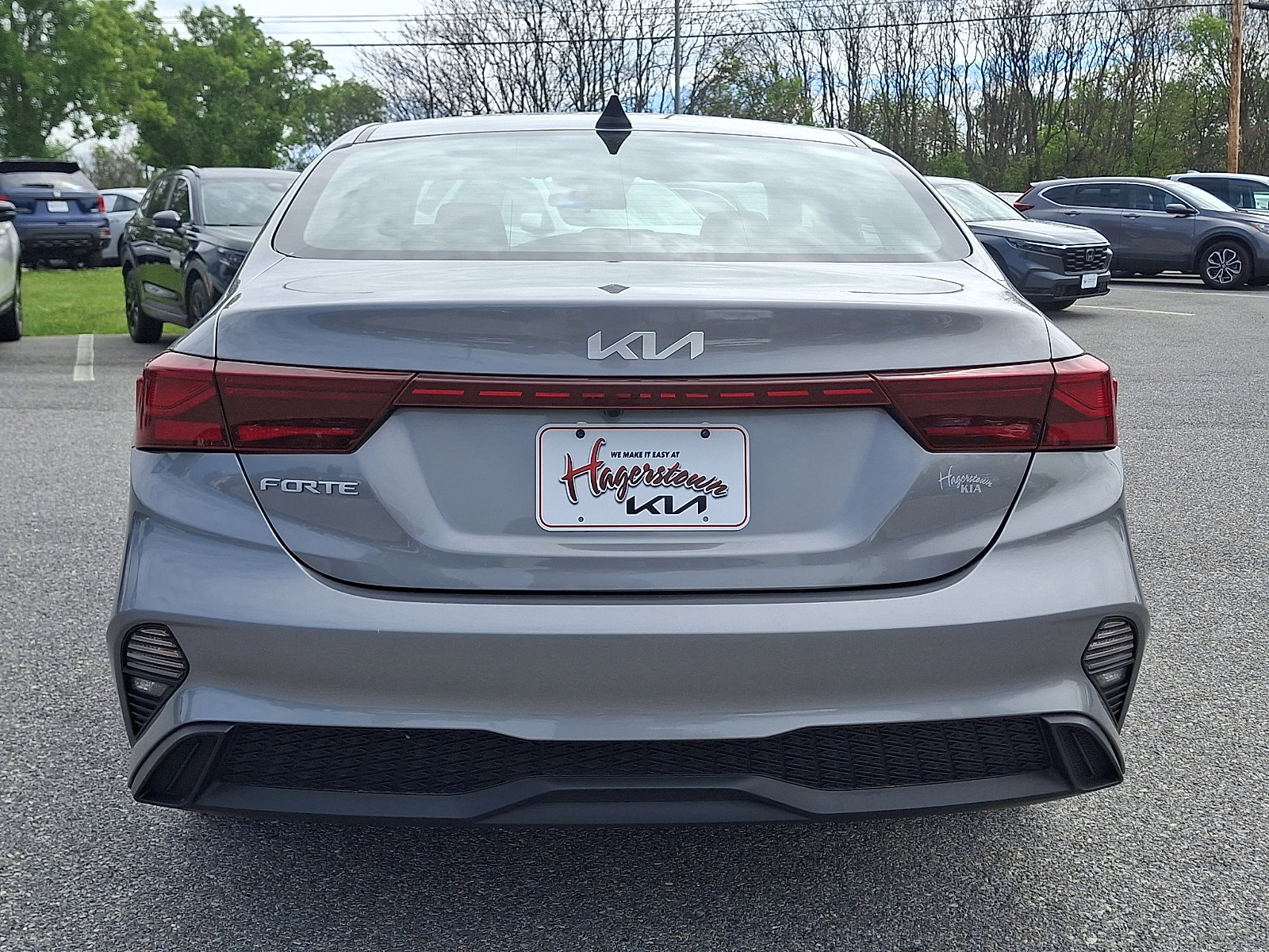 Certified 2024 Kia Forte LXS FWD image 5