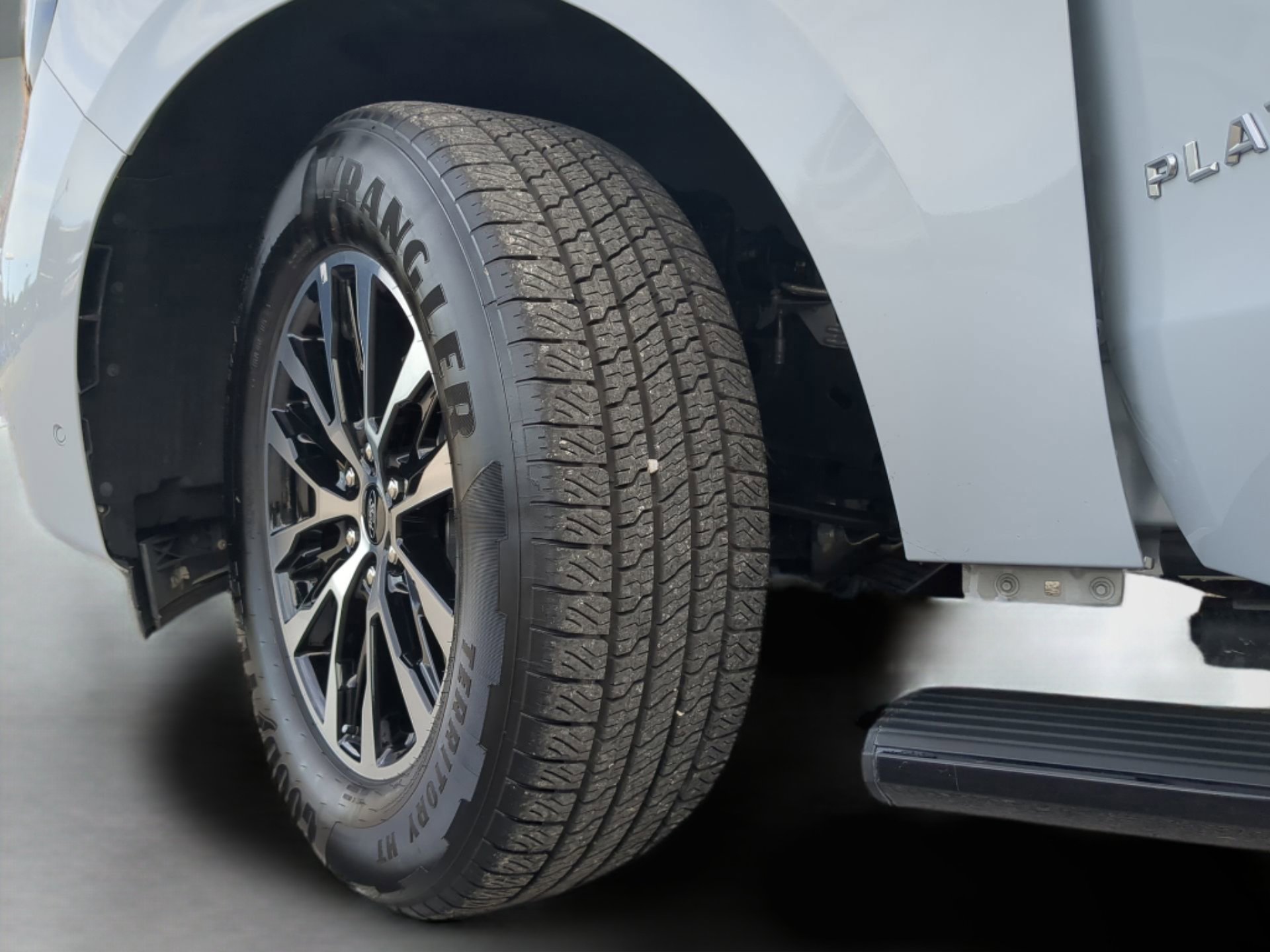Certified 2025 Ford Expedition Platinum AWD/4WD image 75