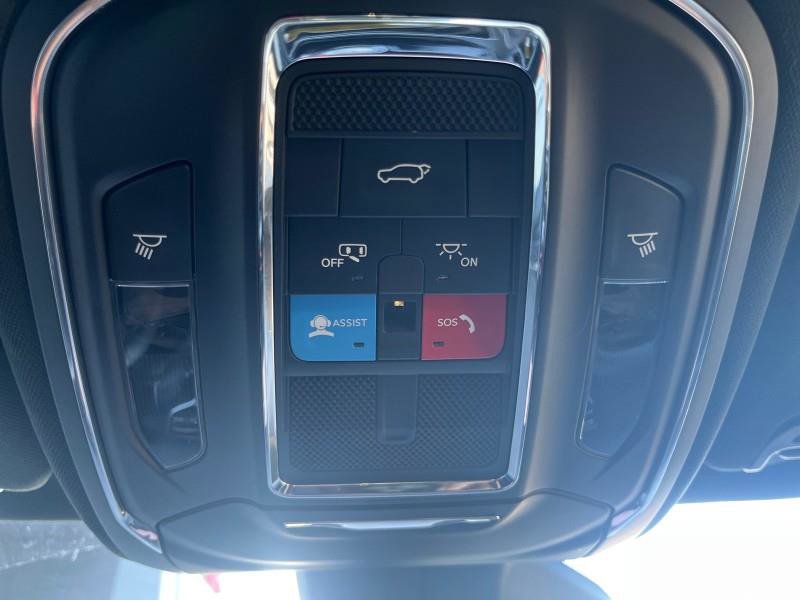 Used 2024 Jeep Wagoneer Series II w/ Flexible Seating Group image 17