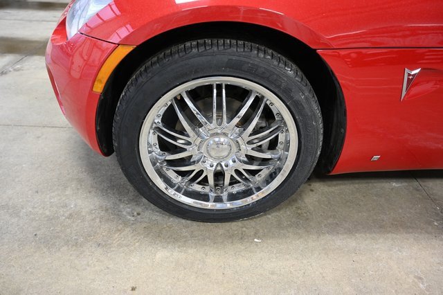 Used 2007 Pontiac Solstice Convertible w/ Premium Package image 25