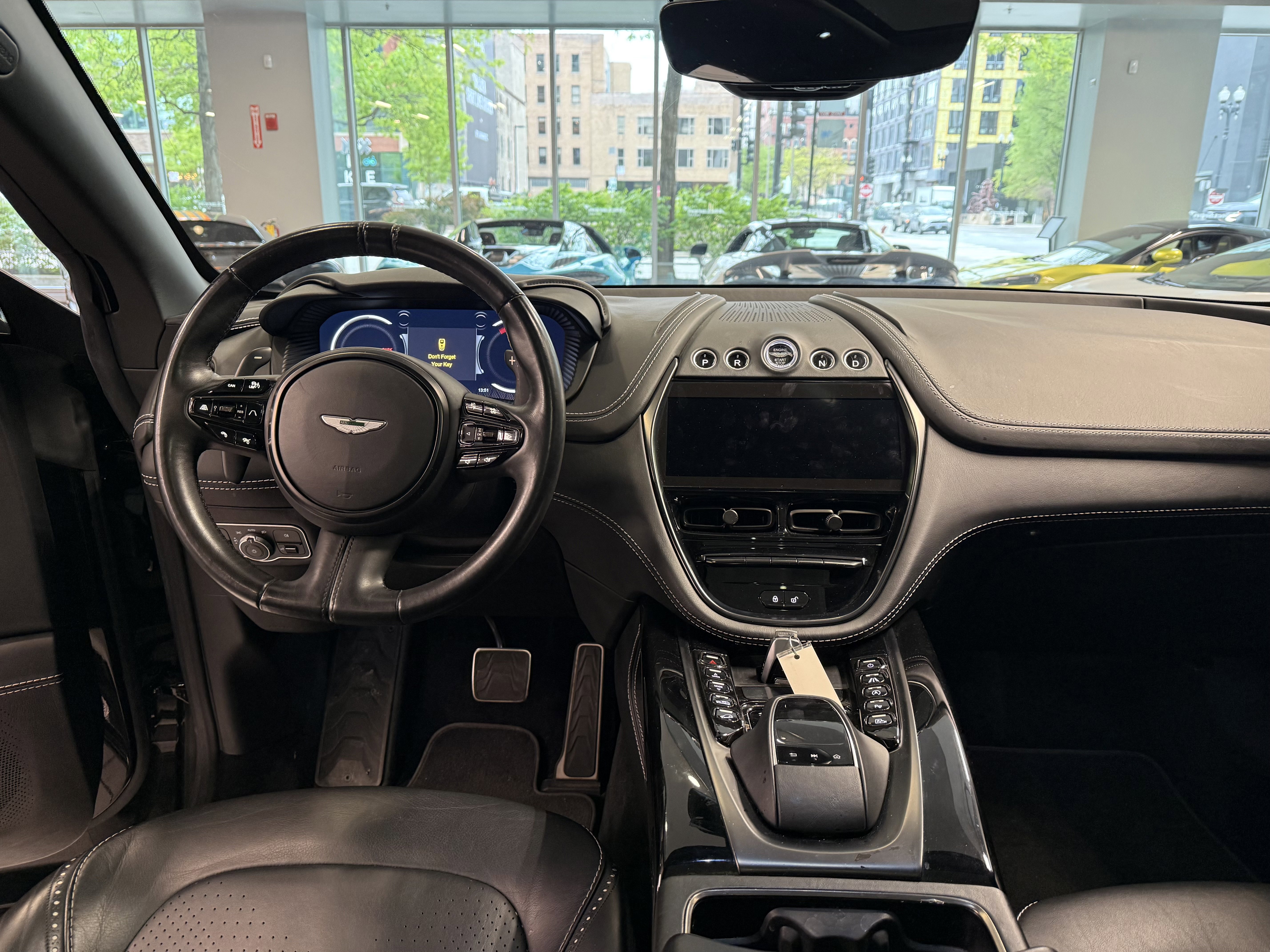 Used 2021 Aston Martin DBX AWD/4WD image 8