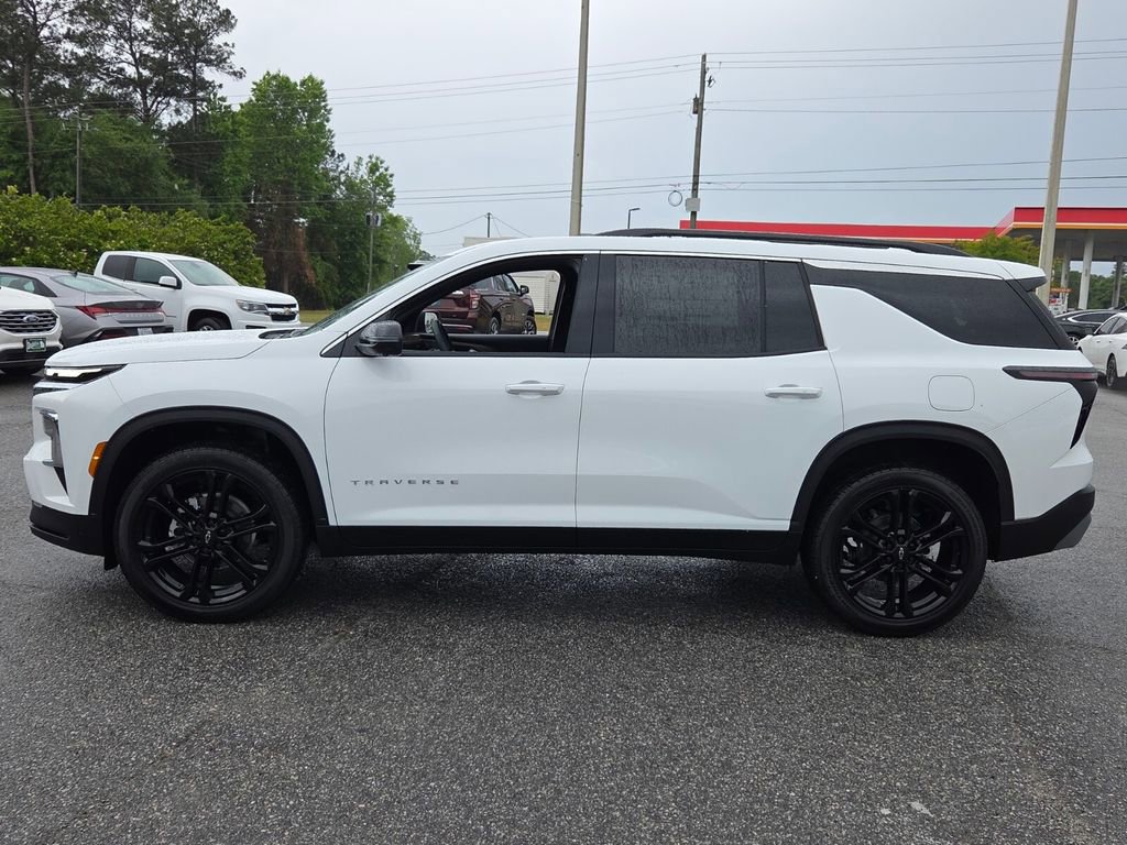 New 2026 Chevrolet Traverse LT w/ Driver Confidence Package FWD image 2