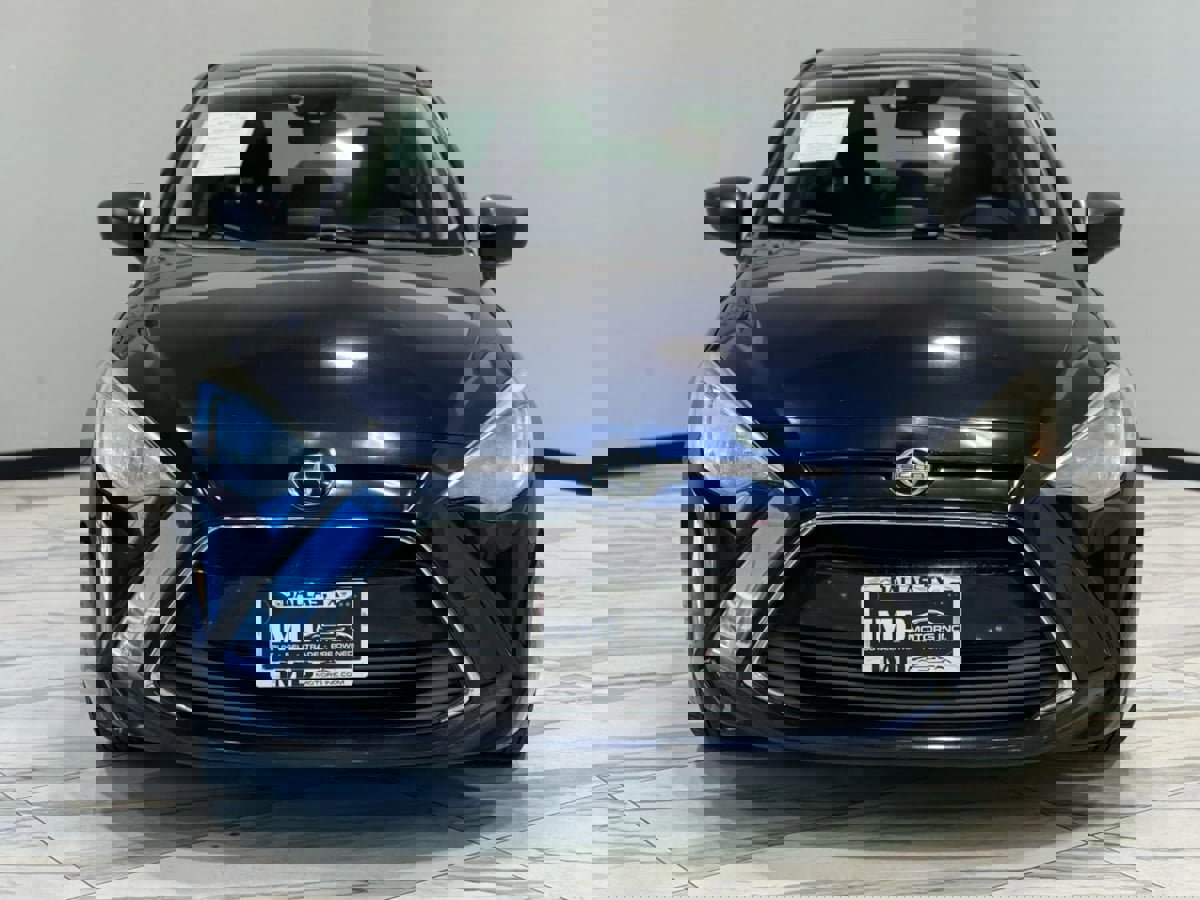 Used 2016 Scion iA image 3