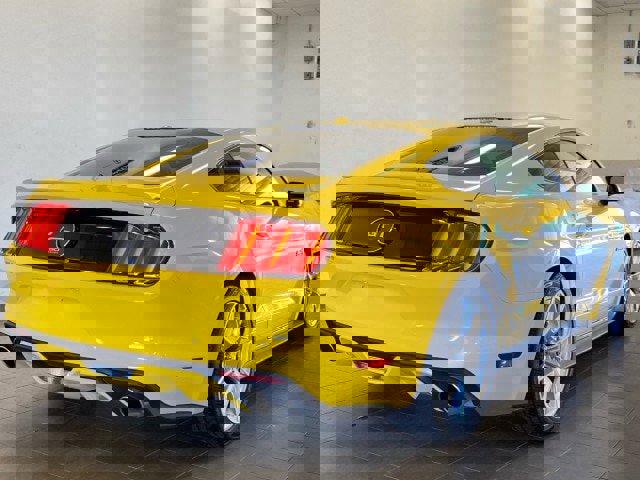 Used 2015 Ford Mustang GT Premium RWD image 7