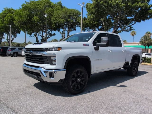 Used 2024 Chevrolet Silverado 2500 LT w/ All Star Edition AWD/4WD image 3
