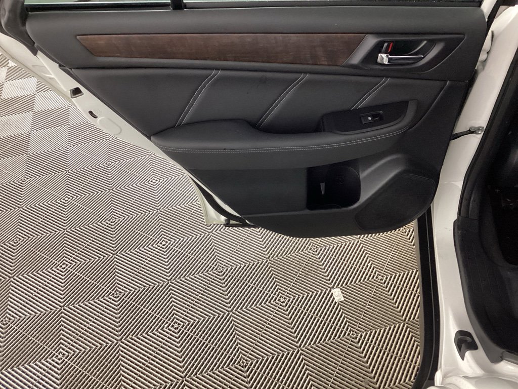 Used 2019 Subaru Outback 3.6R Limited image 13