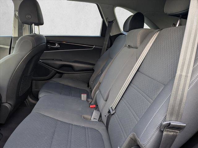 Used 2019 Kia Sorento LX image 15