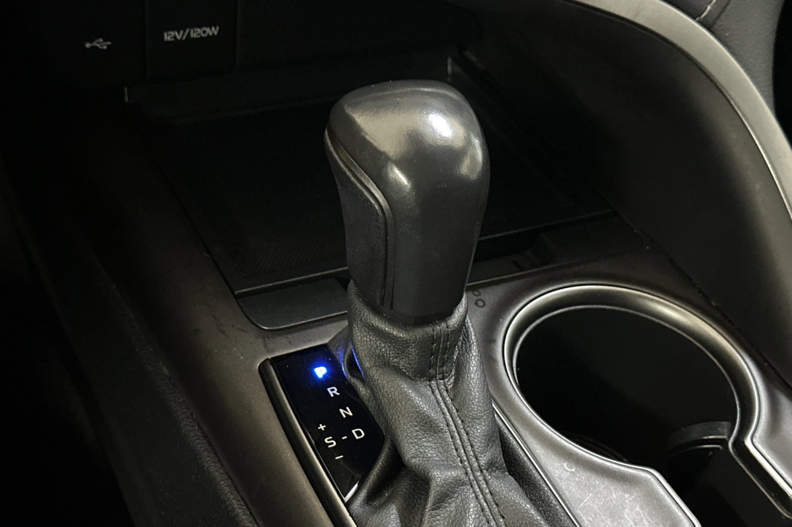 Used 2021 Toyota Camry SE image 17