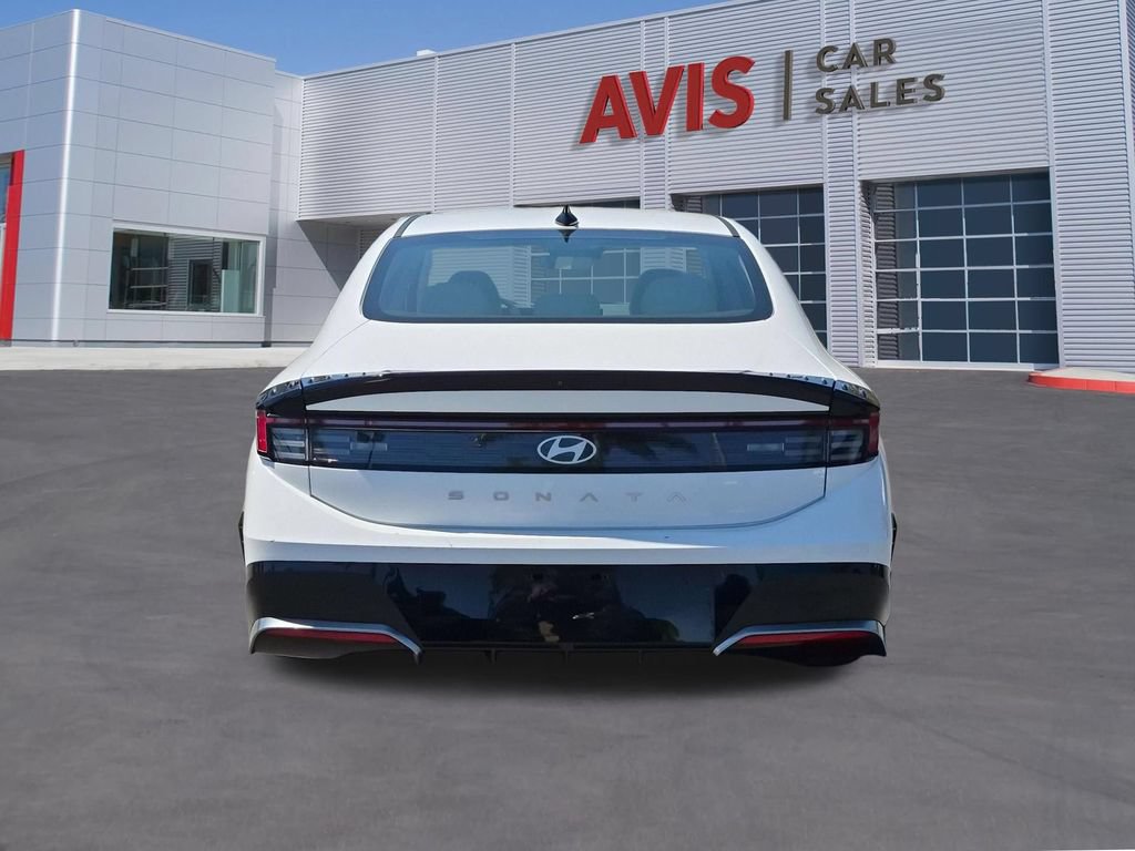 Used 2025 Hyundai Sonata SEL FWD image 7
