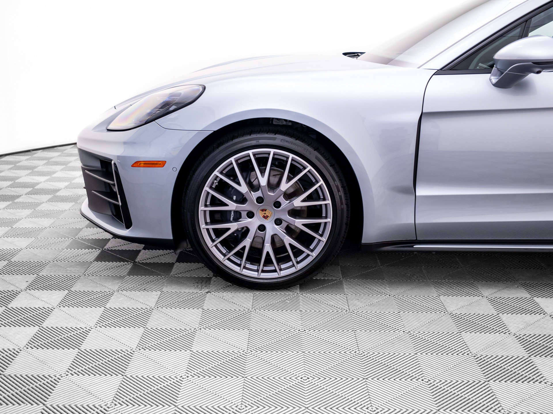 New 2026 Porsche Panamera 4 AWD/4WD image 36