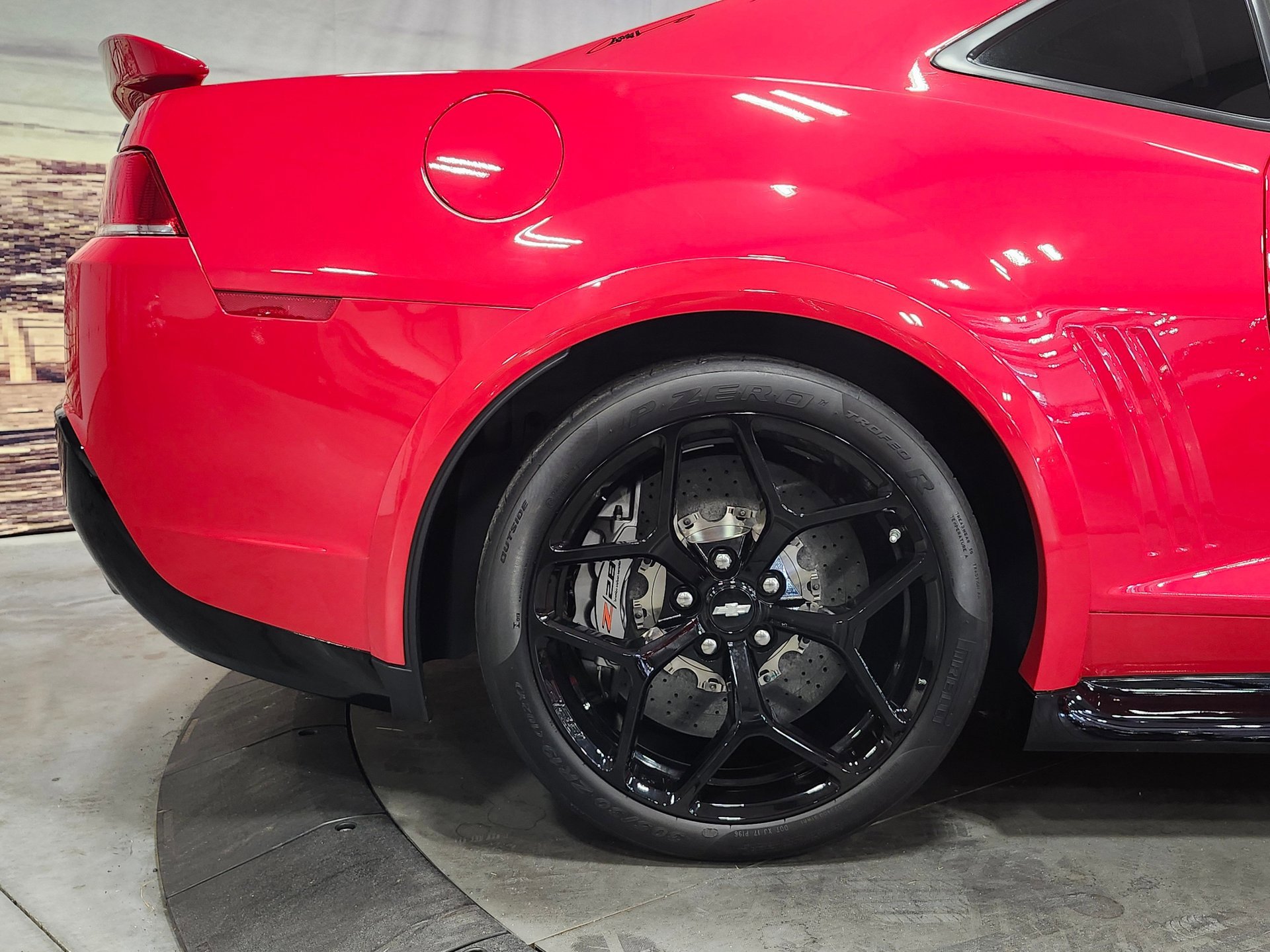 Used 2015 Chevrolet Camaro Z/28 RWD image 5
