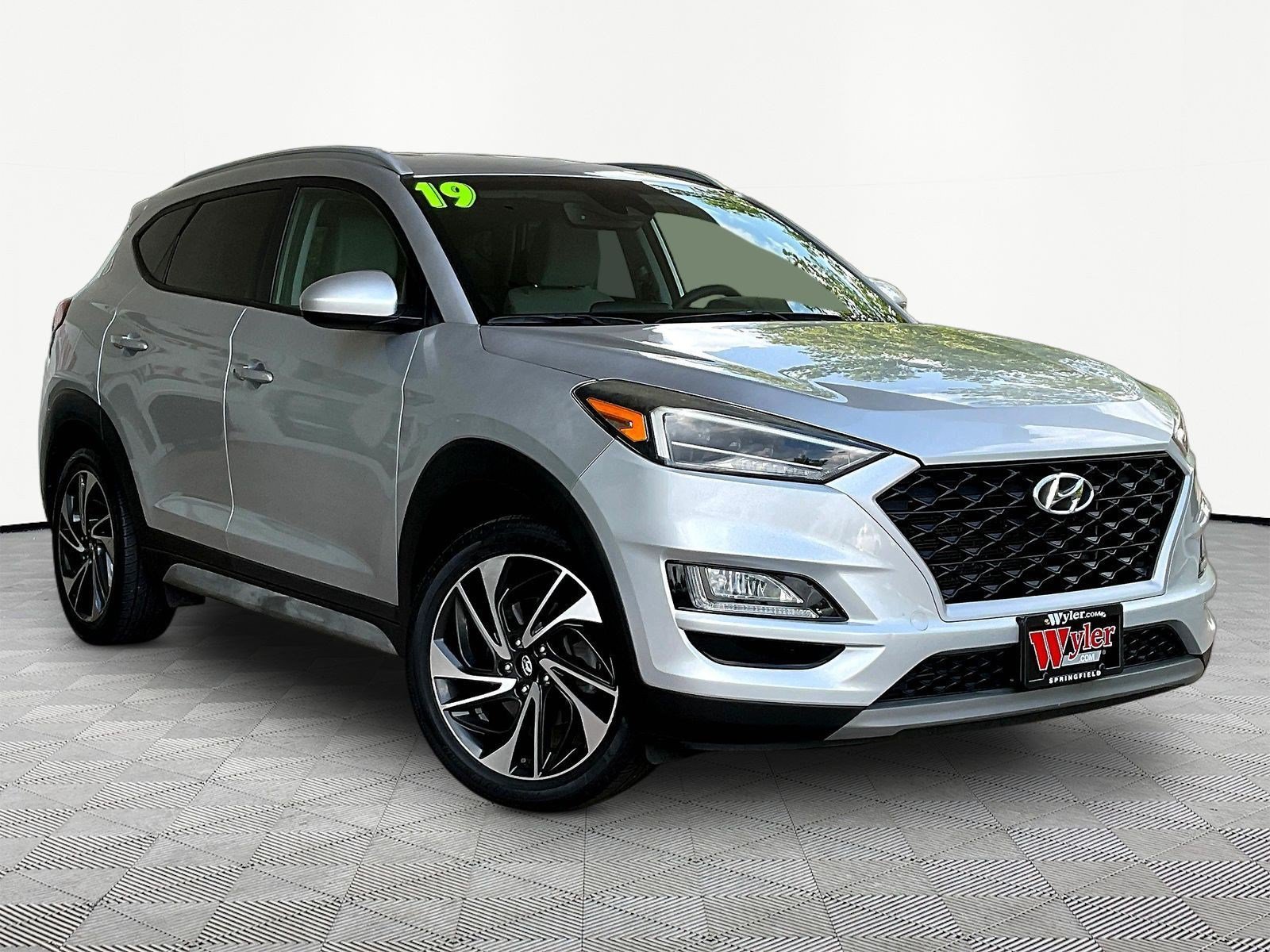 Used 2019 Hyundai Tucson Sport FWD image 3