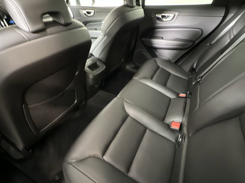 Certified 2025 Volvo XC60 B5 Core w/ Climate Package image 27