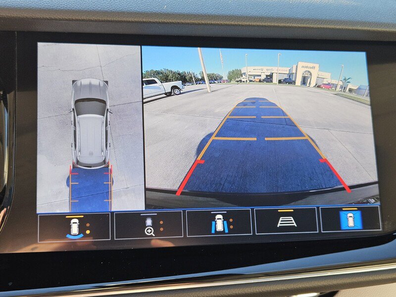 Used 2022 Buick Envision Avenir w/ Technology Package II image 22