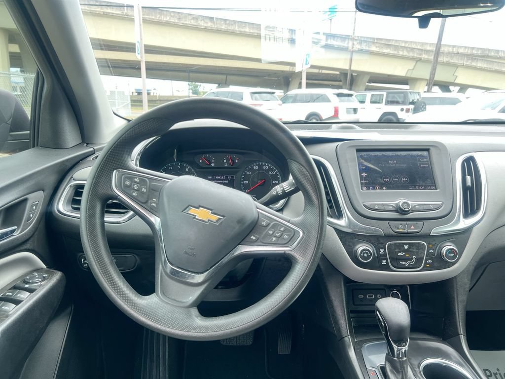 Used 2023 Chevrolet Equinox LS FWD image 11