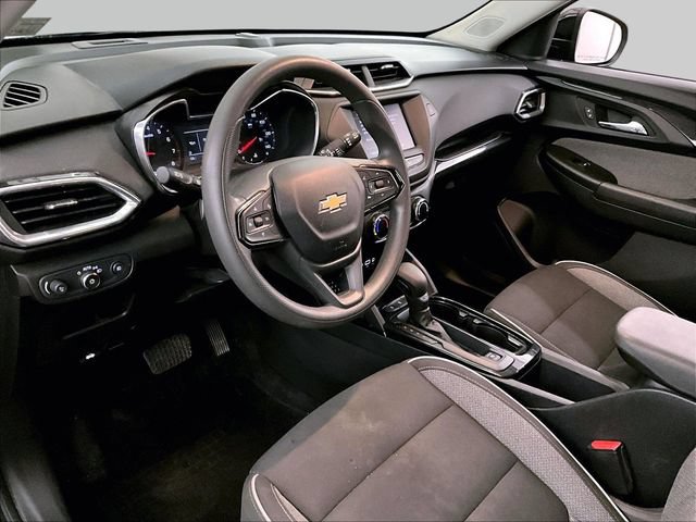 Used 2022 Chevrolet TrailBlazer LT FWD image 12