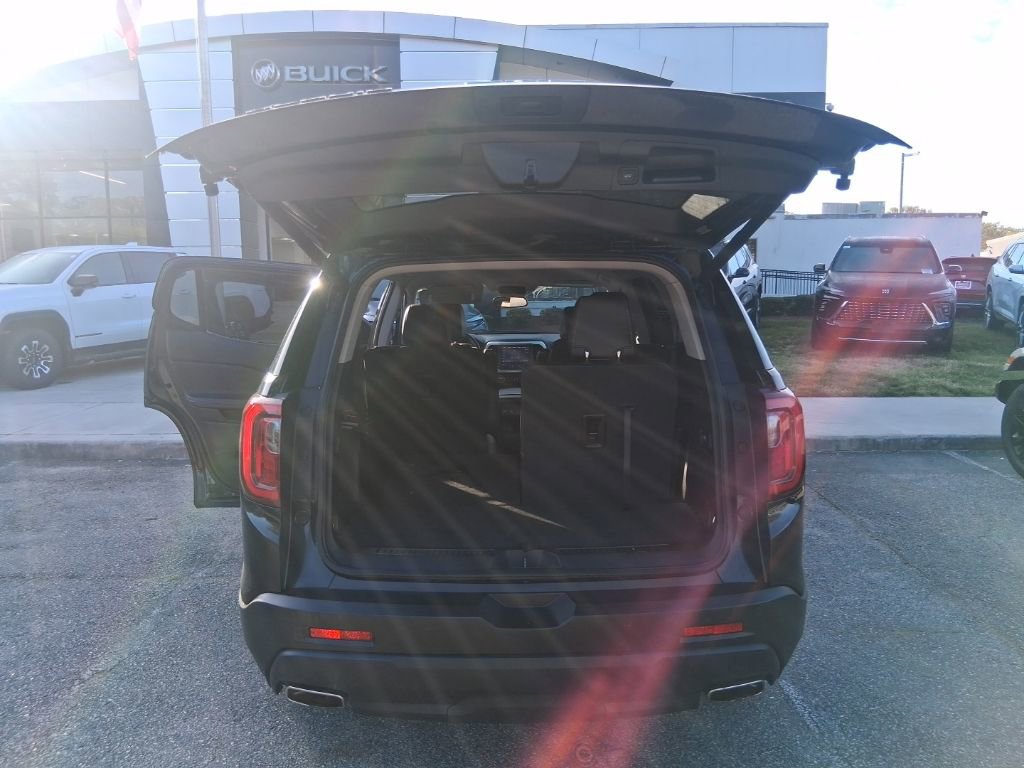 Used 2022 GMC Acadia SLT w/ Elevation Edition image 26