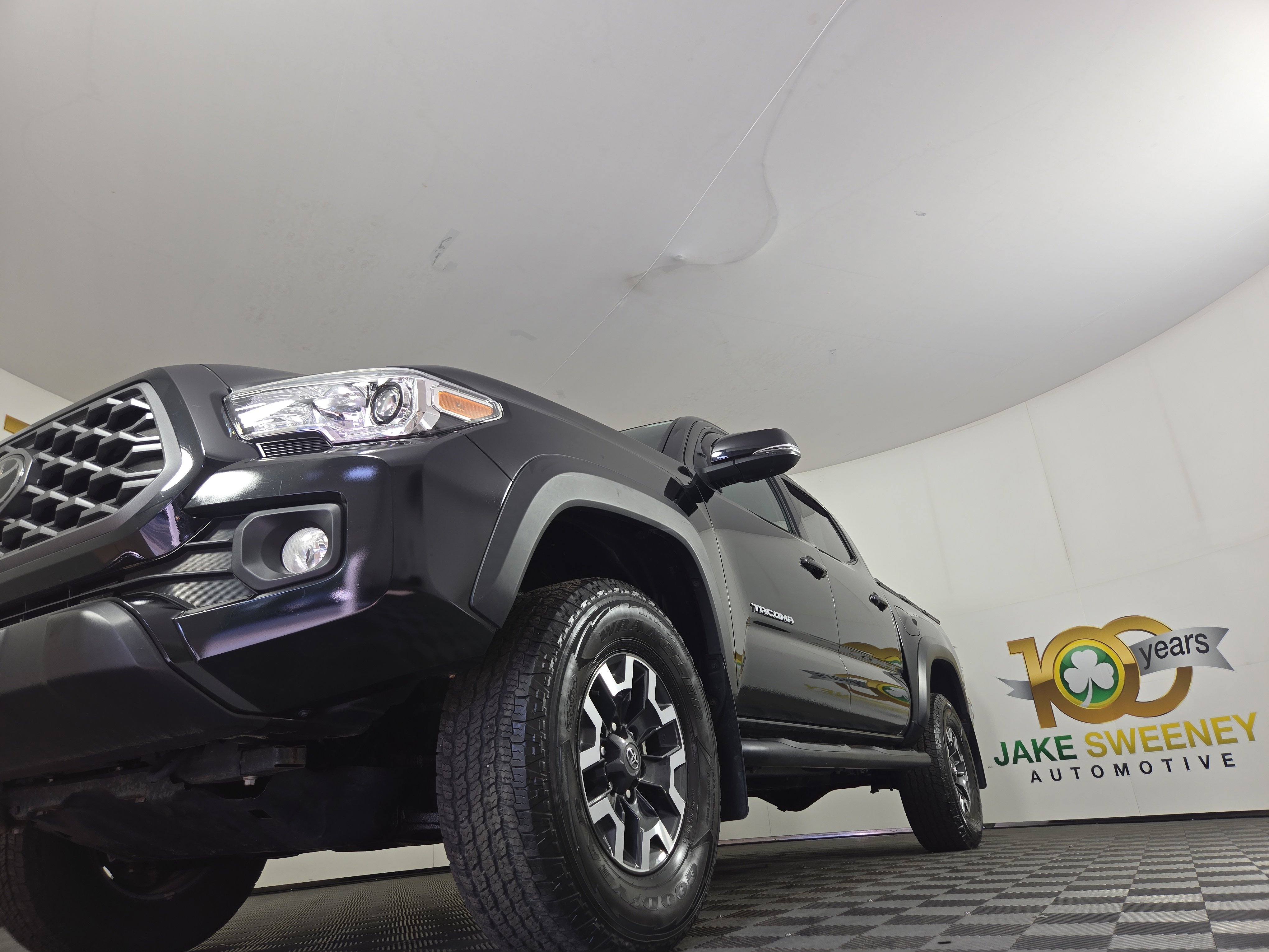 Used 2021 Toyota Tacoma TRD Off-Road AWD/4WD image 32