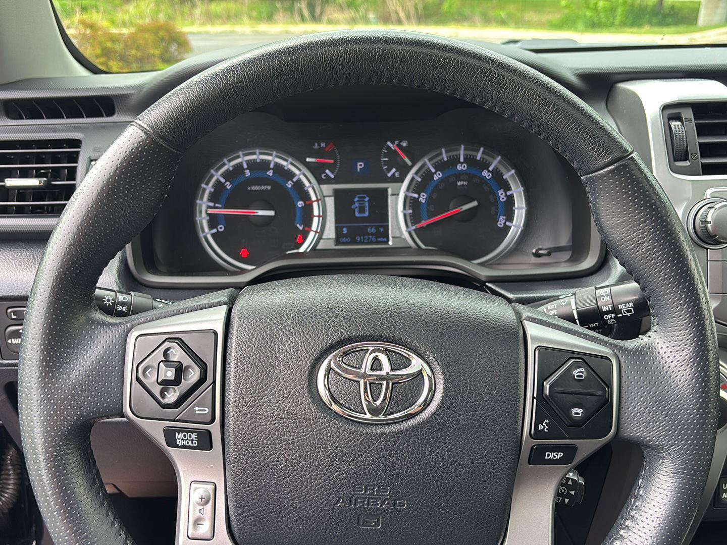 Used 2018 Toyota 4Runner Limited AWD/4WD image 33