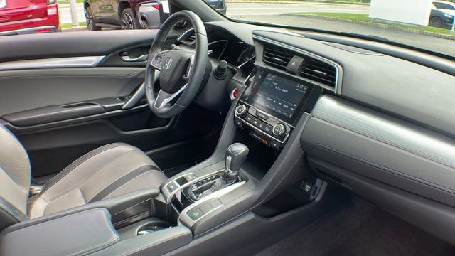 Used 2018 Honda Civic Touring image 7