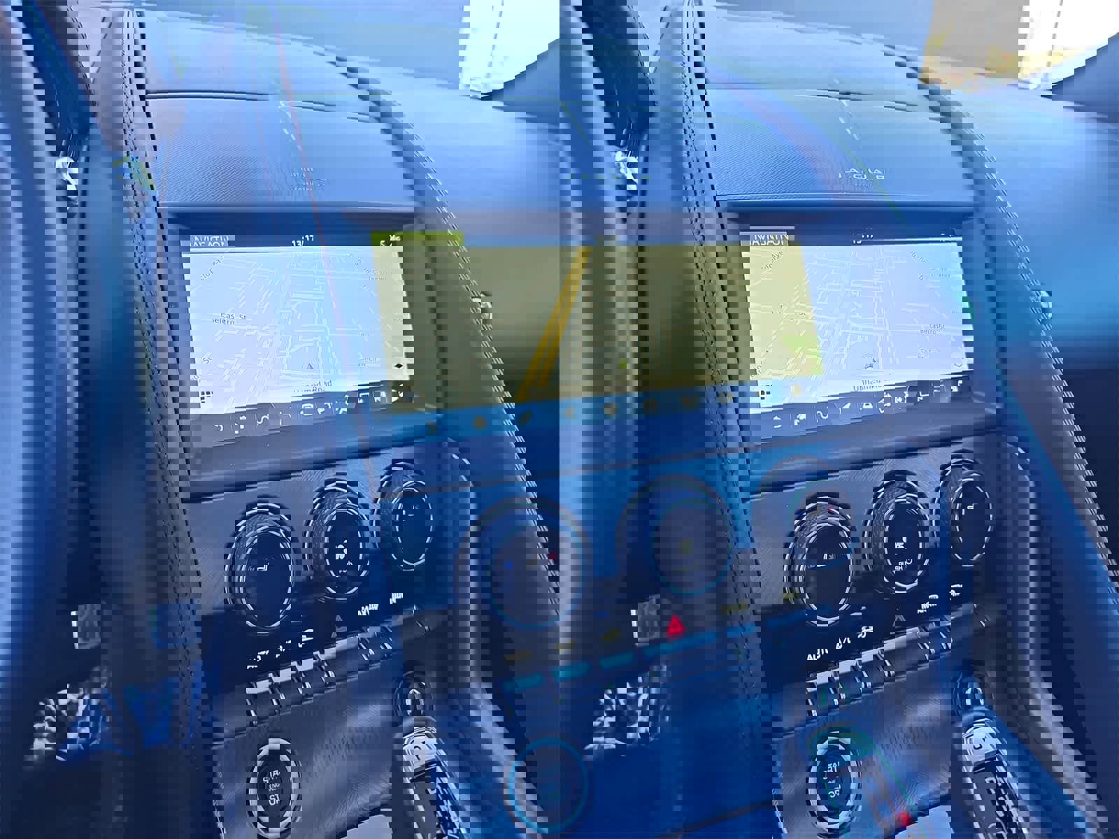 Used 2024 Jaguar F-TYPE R-Dynamic image 18