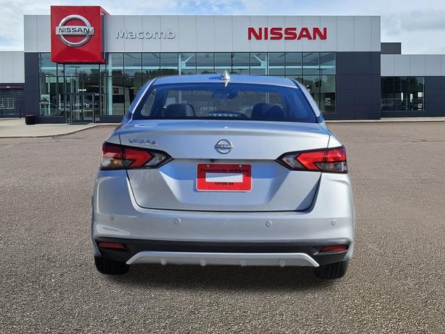 New 2025 Nissan Versa SV w/ Trunk Package FWD image 6