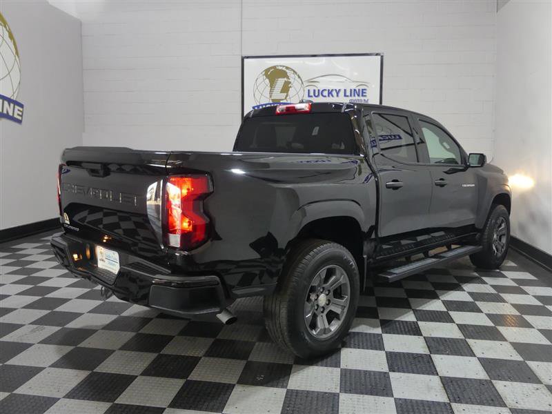 Used 2024 Chevrolet Colorado W/T image 10