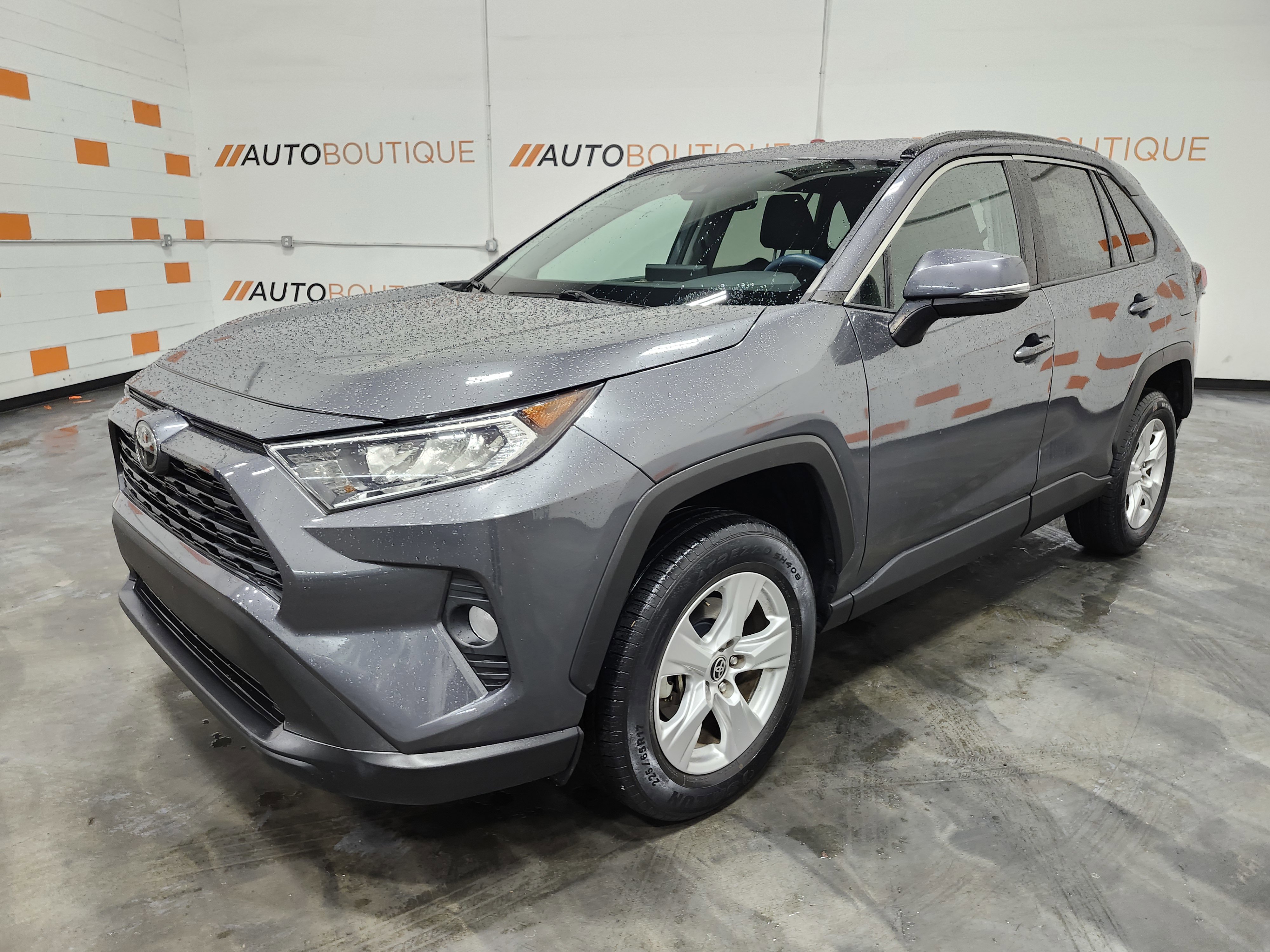 Used 2021 Toyota RAV4 XLE image 12