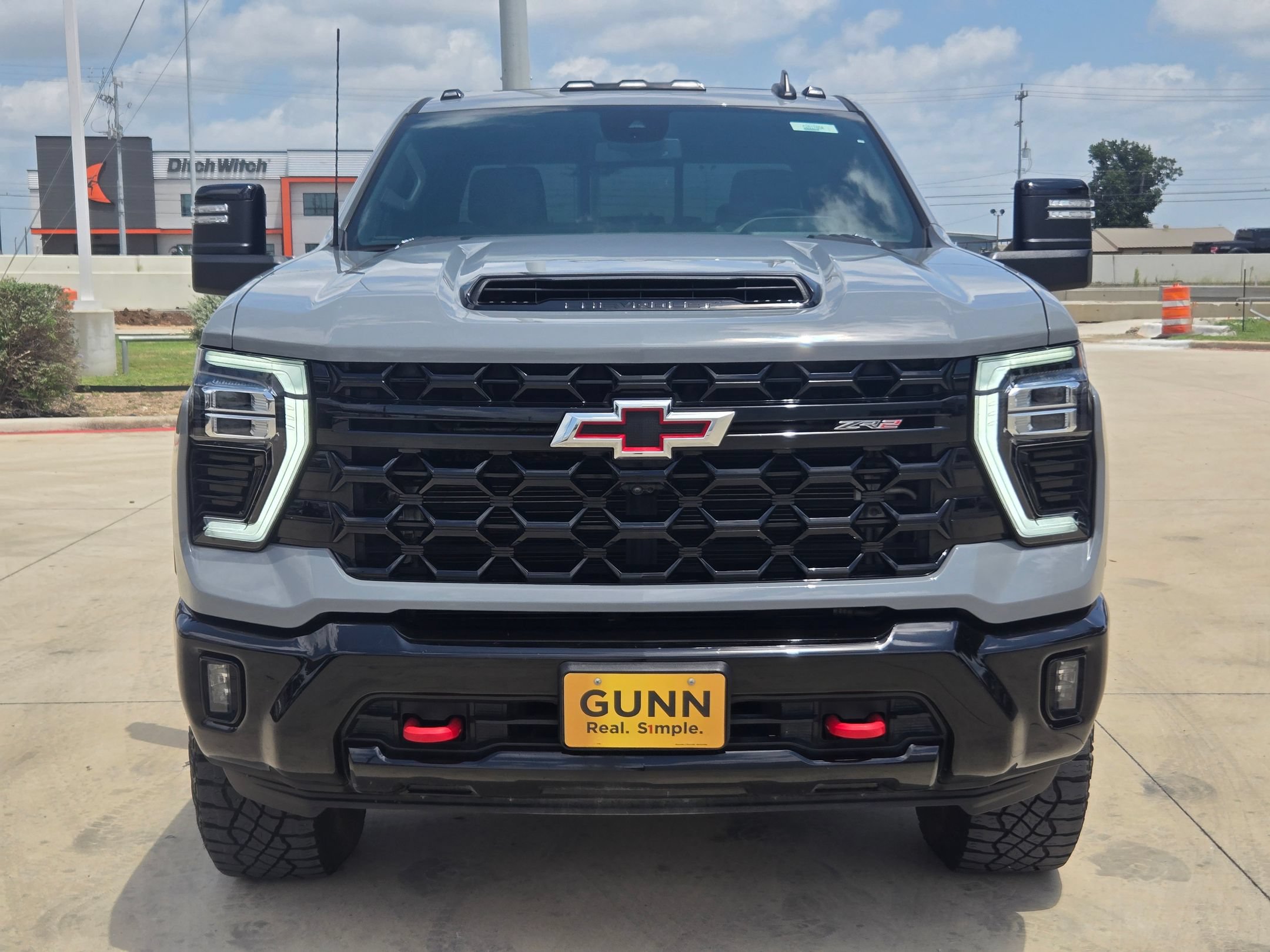 Certified 2024 Chevrolet Silverado 2500 ZR2 AWD/4WD image 2