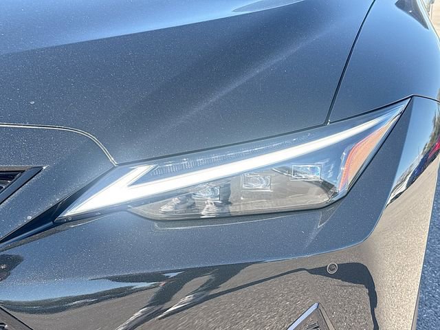 Used 2025 Lexus IS 350 F Sport image 9