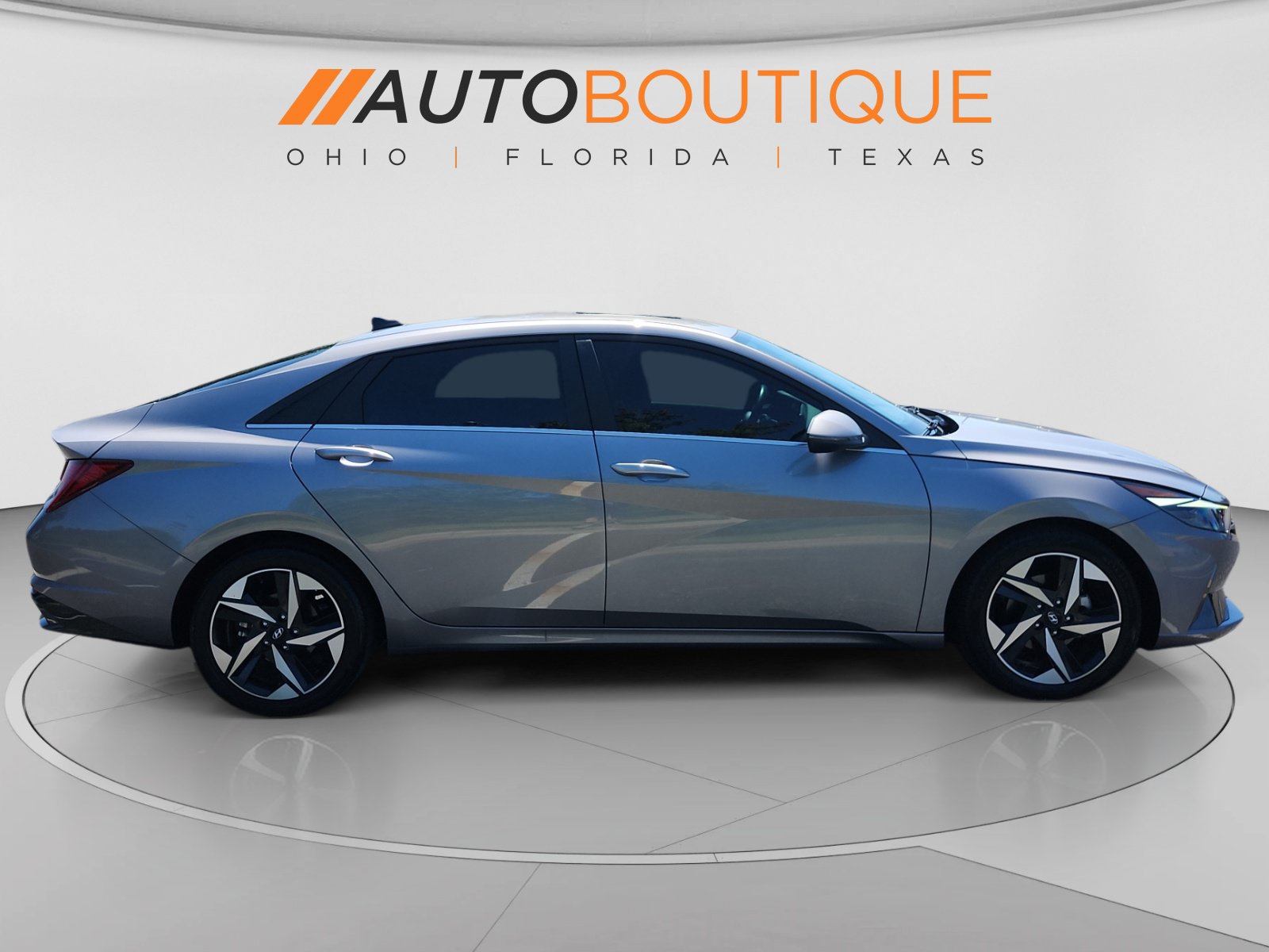 Used 2023 Hyundai Elantra Limited w/ Cargo Package FWD image 6