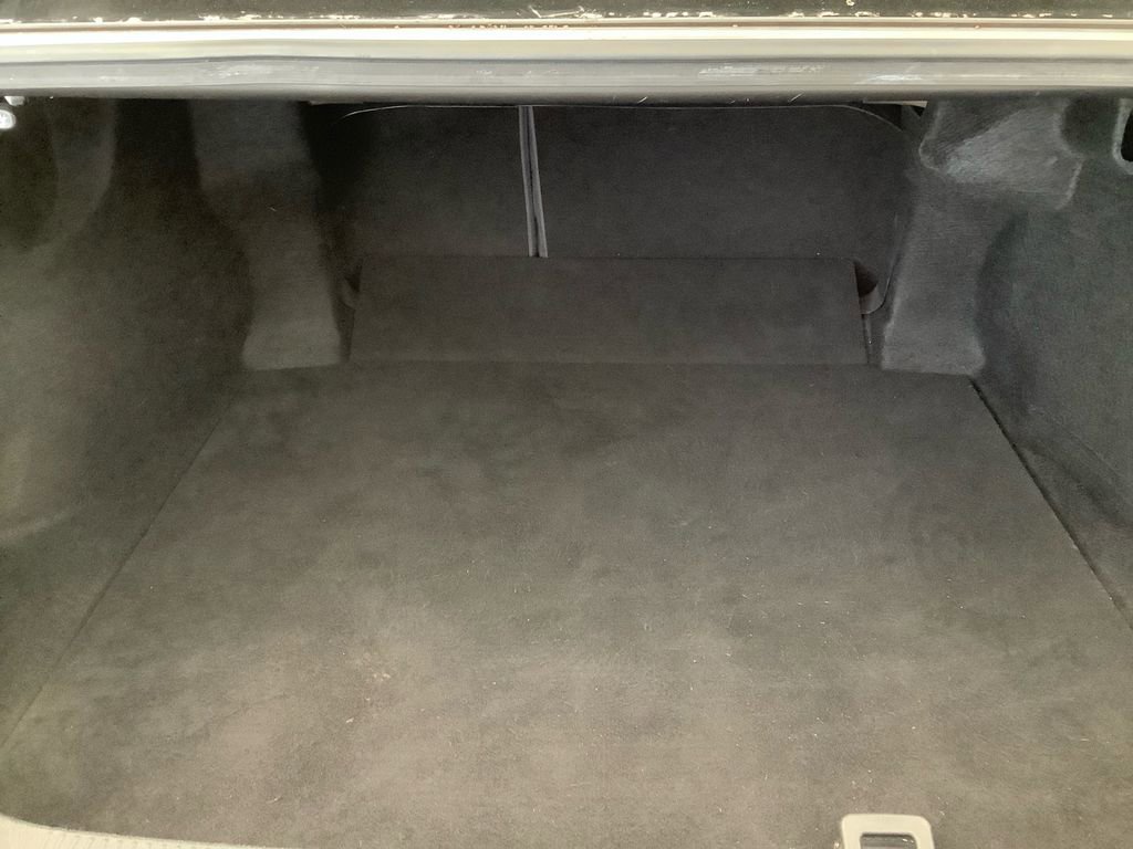 Used 2018 Toyota Camry LE FWD image 30