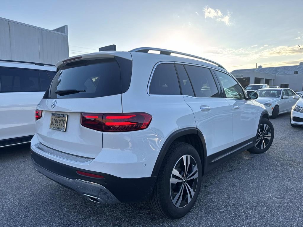 Used 2025 Mercedes-Benz GLB 250 image 7