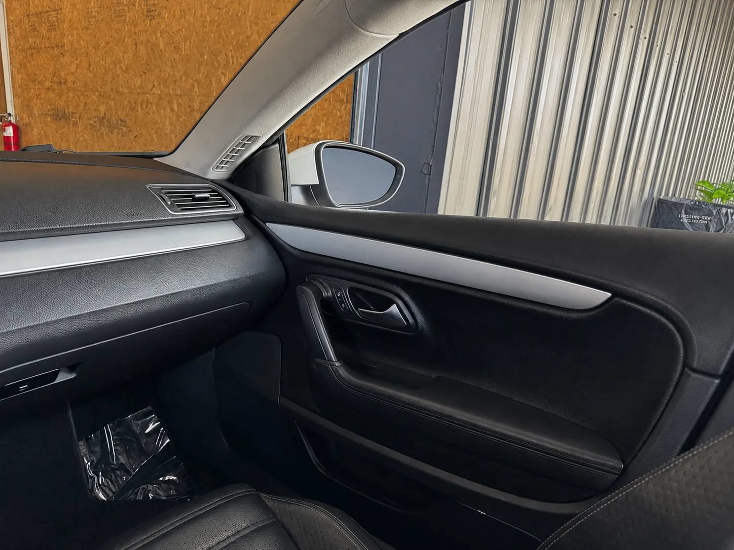 Used 2012 Volkswagen CC Sport FWD image 25