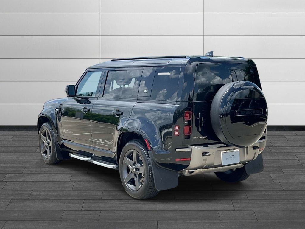 Used 2023 Land Rover Defender 110 X-Dynamic SE AWD/4WD image 3