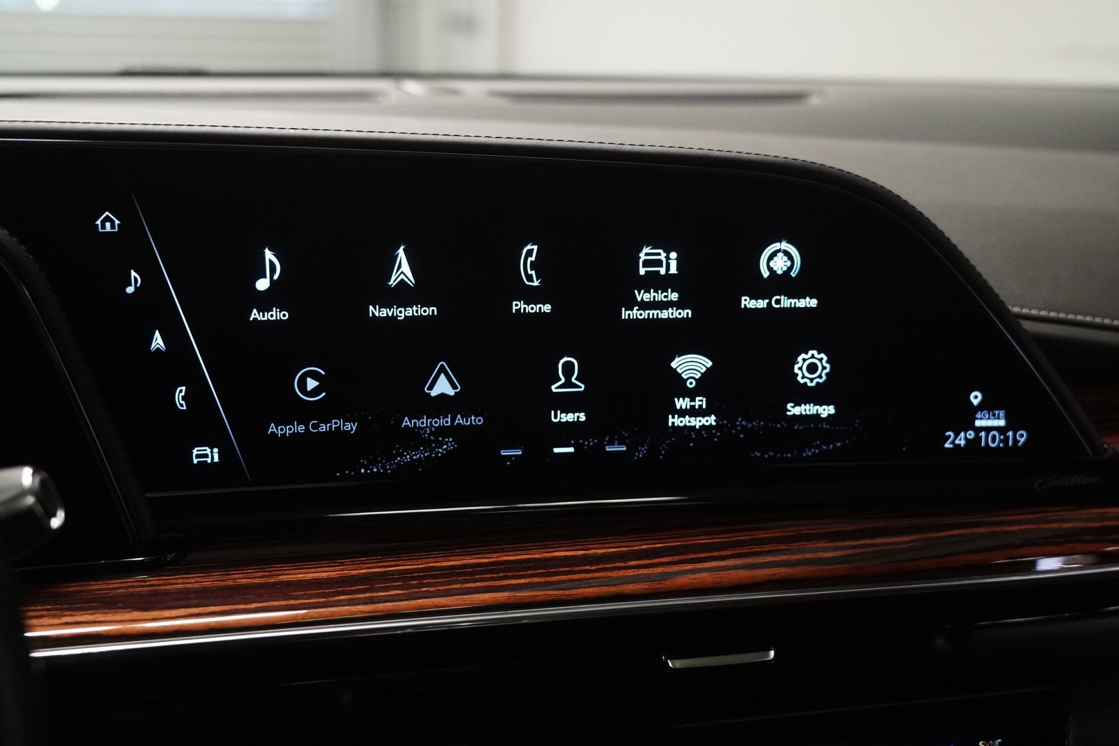 Used 2021 Cadillac Escalade ESV Premium Luxury w/ Driver Assist Tech Package image 23