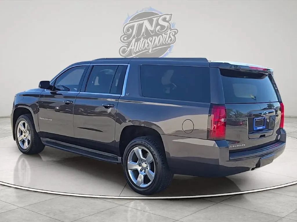 Used 2016 Chevrolet Suburban LT w/ Luxury Package AWD/4WD image 7