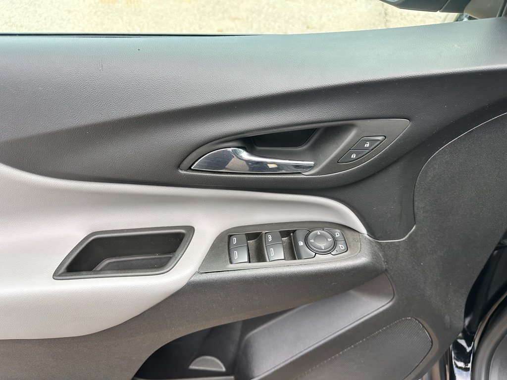 Used 2023 Chevrolet Equinox LS FWD image 7