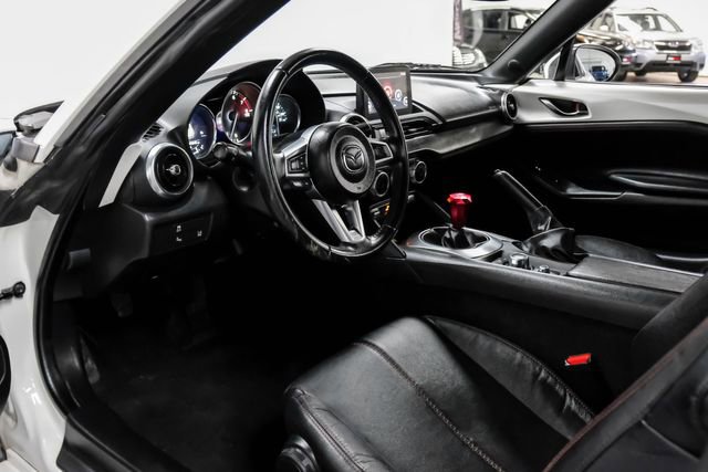 Used 2018 MAZDA MX-5 Miata RF Grand Touring RWD image 3