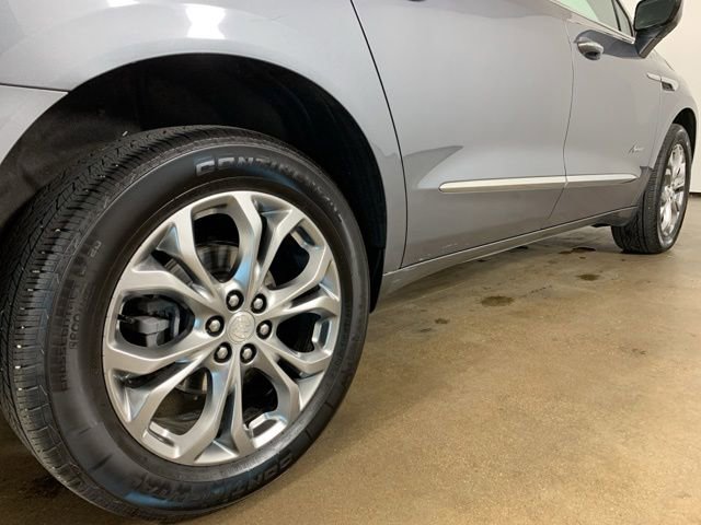 Used 2021 Buick Enclave Avenir w/ Avenir Technology Package AWD/4WD image 9
