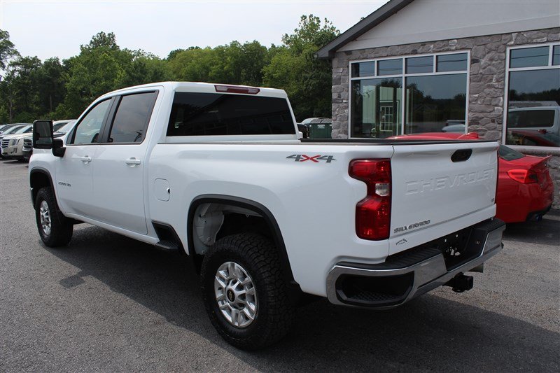 Used 2025 Chevrolet Silverado 2500 LT w/ Convenience Package AWD/4WD image 5