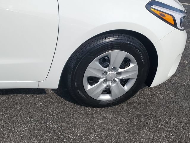 Used 2017 Kia Forte LX FWD image 6