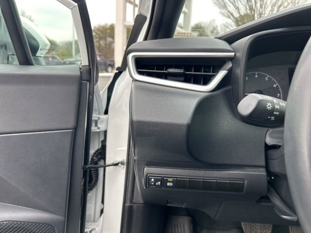 Used 2025 Toyota Corolla SE image 26
