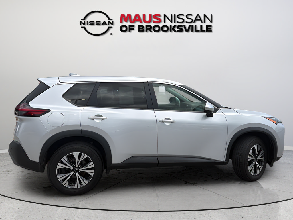 Used 2023 Nissan Rogue SV FWD image 9